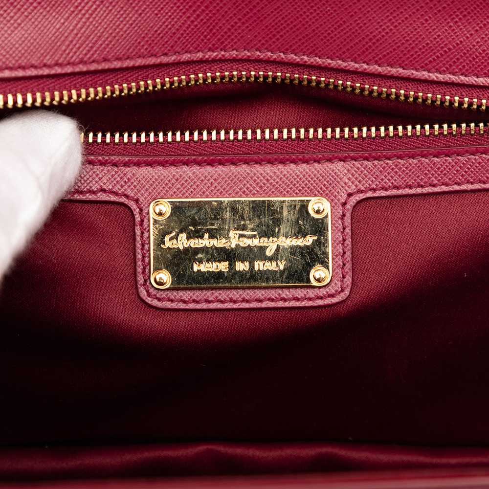 Pre-Loved Ferragamo Medium Leather Vara Ginny Crossbody - Picture 5 of 7